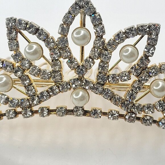 Pearl and Crystal Mini Tiara - Picture 6 of 11